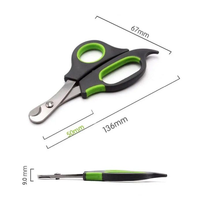 Pair of black and green 10538-aeac51.jpg with measurements: 136mm in length, 67mm handle width, 50mm blade length, and 9mm thickness.